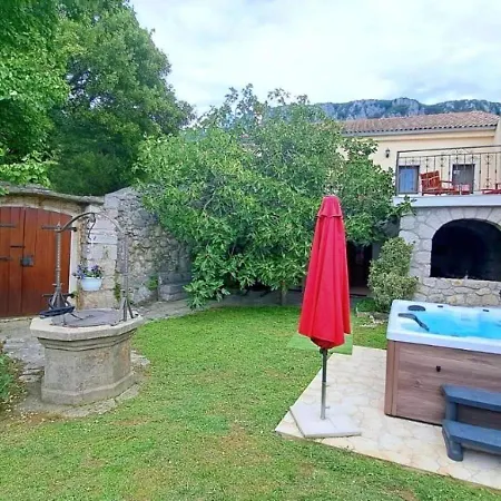 Сasa de vacaciones Geraeumige Mit Drei Schlafzimmern Und Einem Ruhigen Garten *